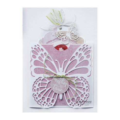 Voorbeeldkaart met de Marianne Design stansmal LR0638 Gate Folding Die Butterfly "gesloten"