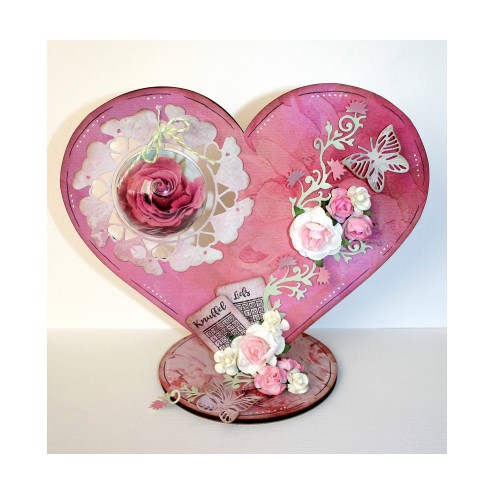 Voorbeeld van de Houten Hart met Transparante Bal voor Valentijn of voor andere Romantiek