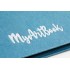Het logo op de achterzijde van het MyArtBook Blauw in het formaat A4